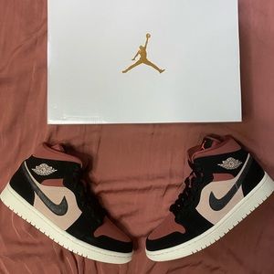 Negotiable NEVER BEEN WORN AIR JORDAN 1 MID